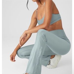 ALO Yoga cosmic grey Leggings with Button Detail